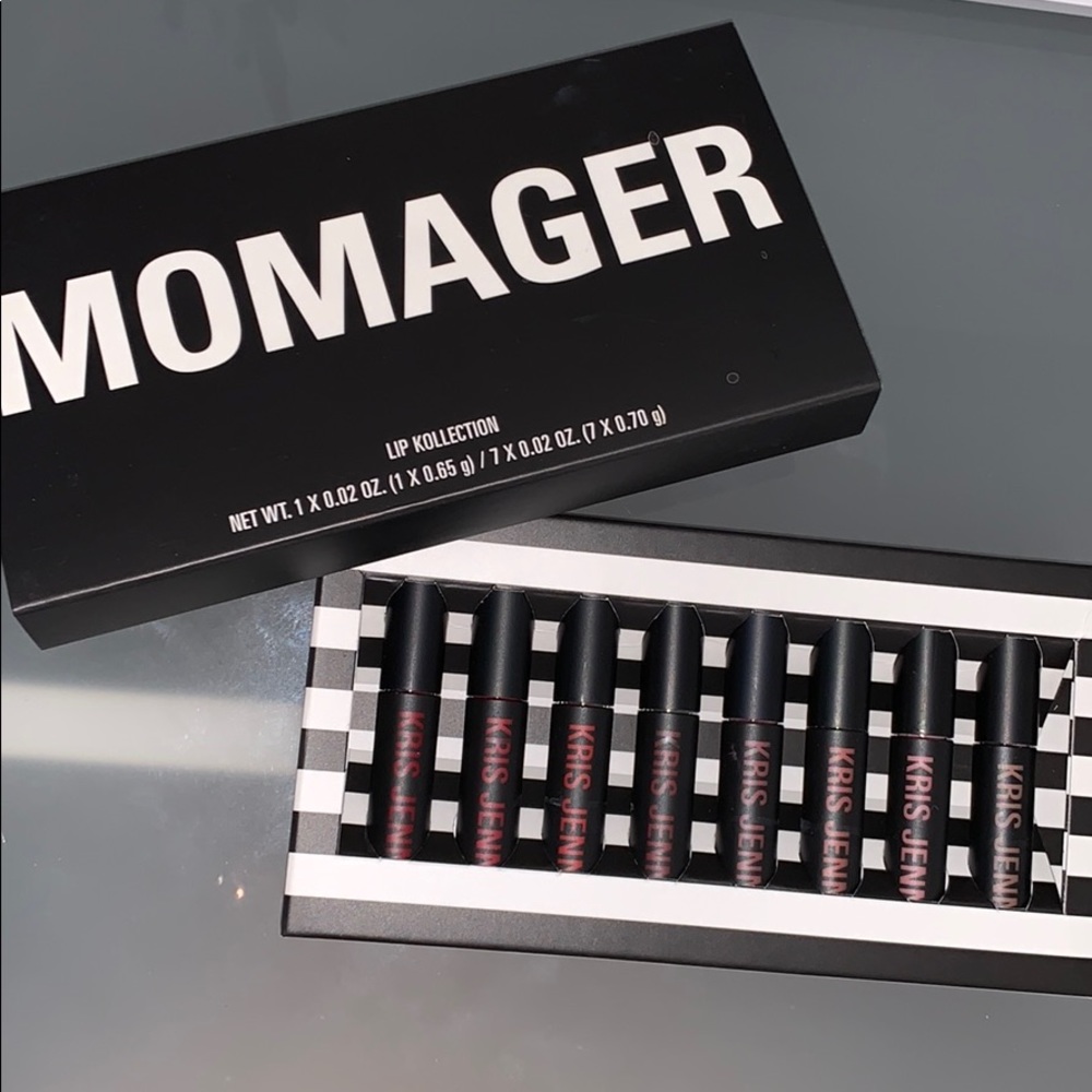 Momager Kylie Jenner Lip Kollection